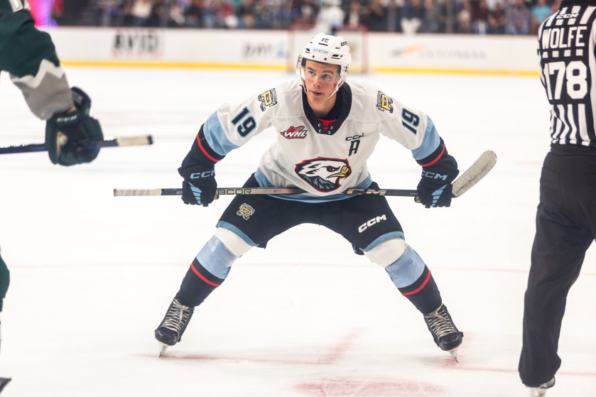 Kyle Chyzowski gets ready to take a face-off. Photo credit: Matthew Wolfe